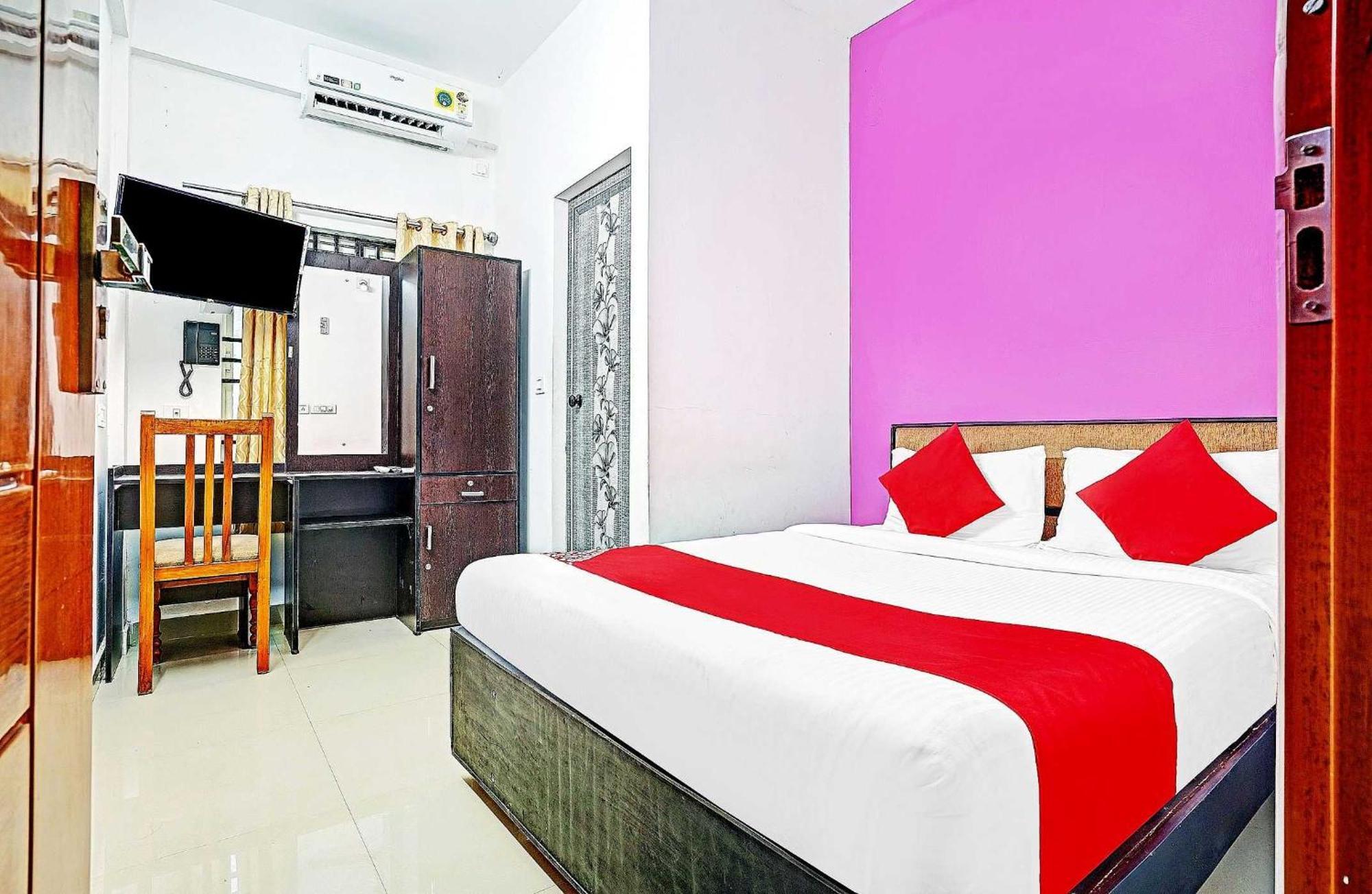 Hotel Thaza Rooms Nedumbassery Buitenkant foto