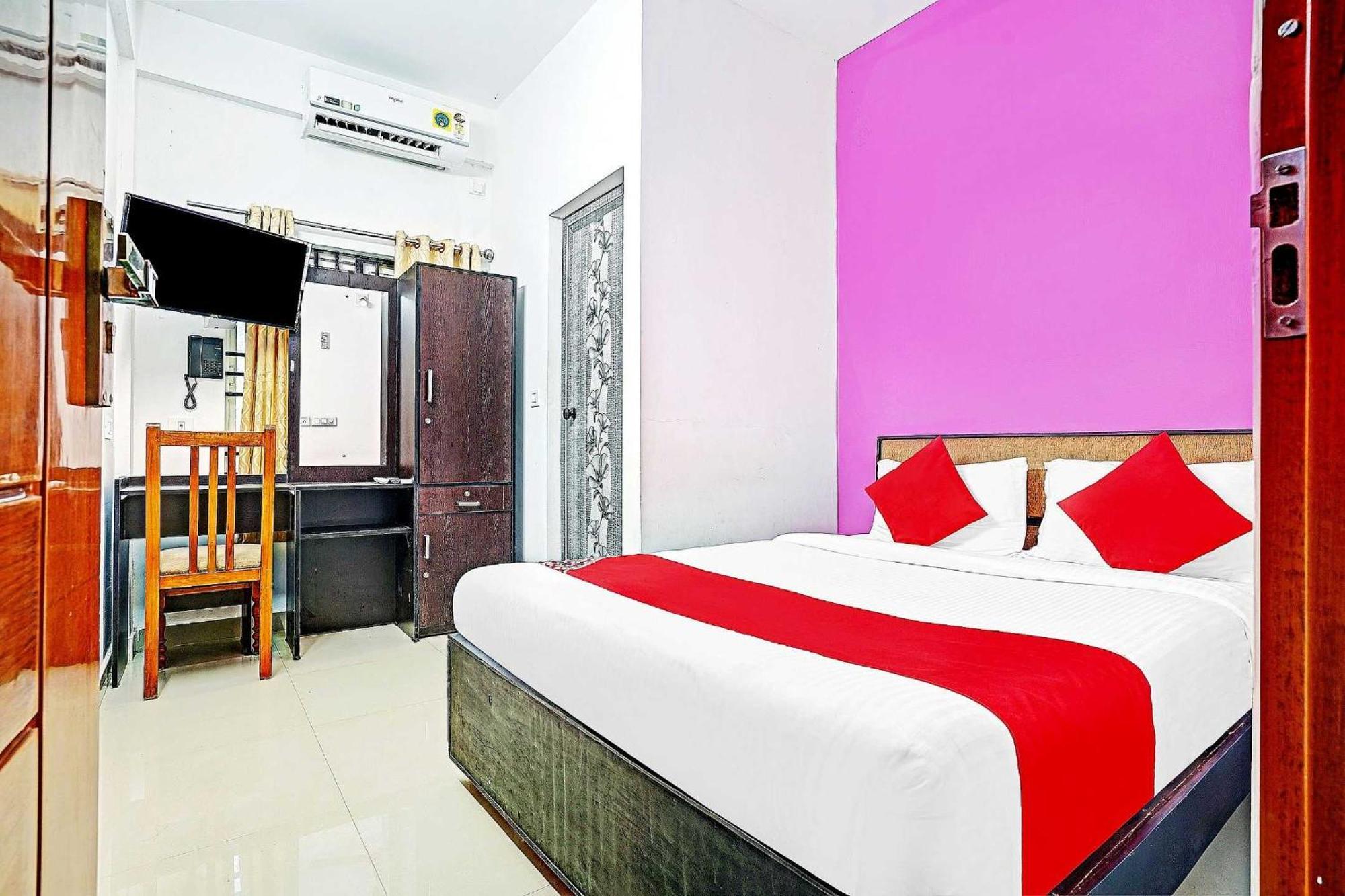 Hotel Thaza Rooms Nedumbassery Buitenkant foto