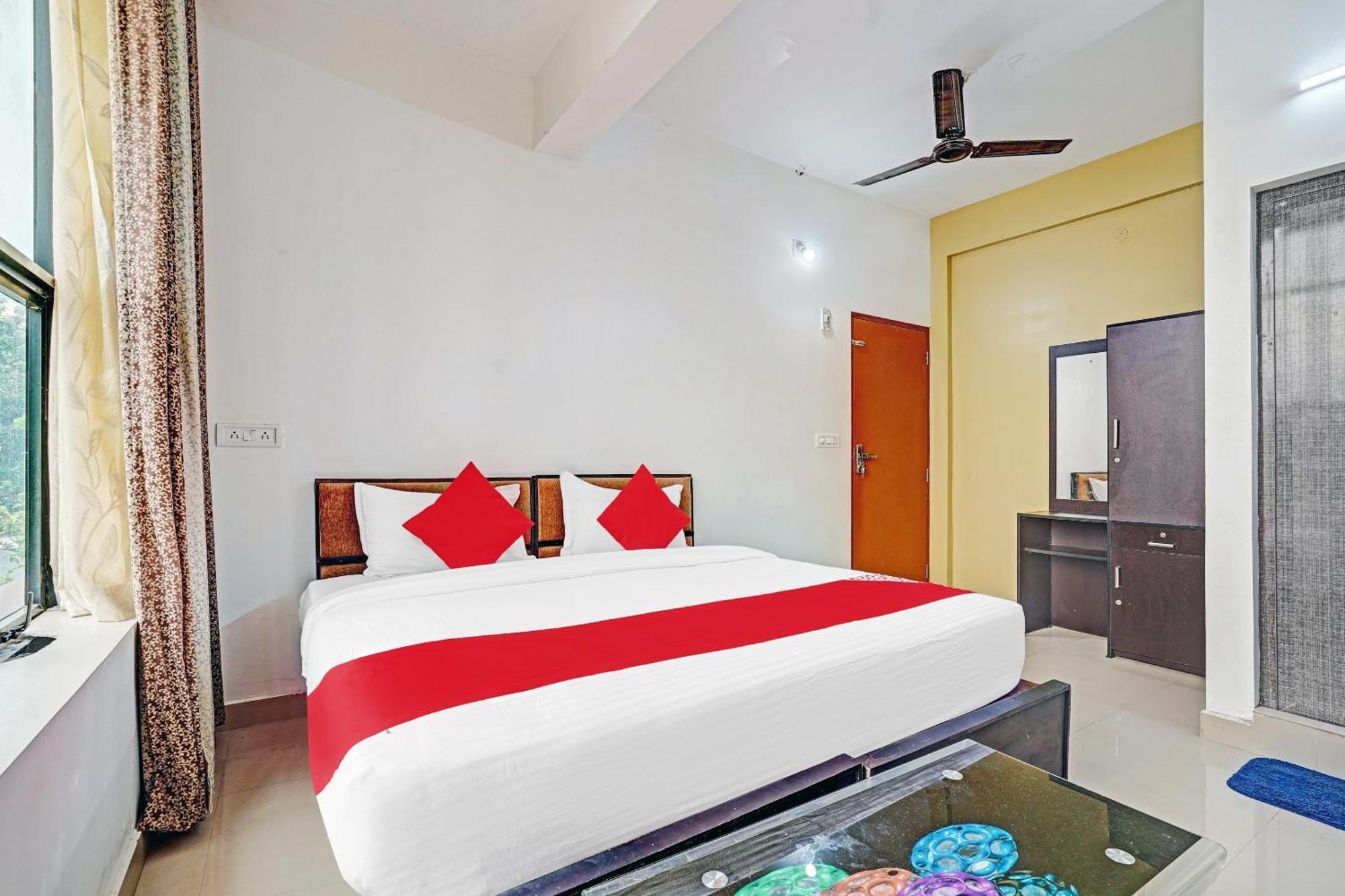 Hotel Thaza Rooms Nedumbassery Buitenkant foto