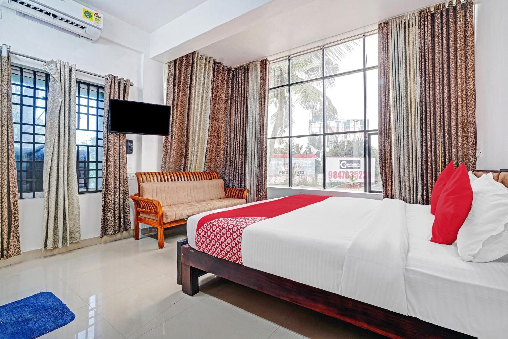 Hotel Thaza Rooms Nedumbassery Buitenkant foto