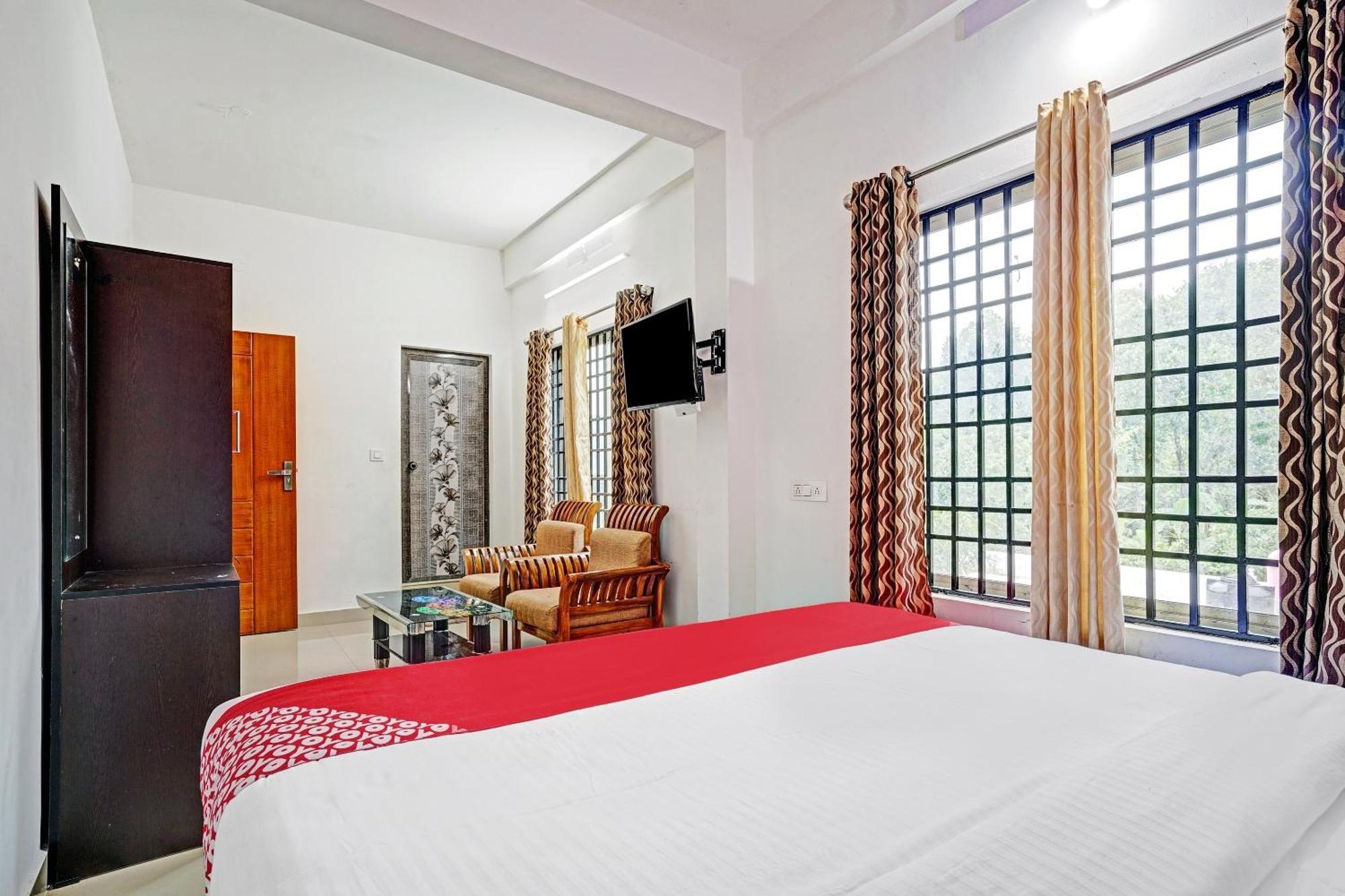 Hotel Thaza Rooms Nedumbassery Buitenkant foto