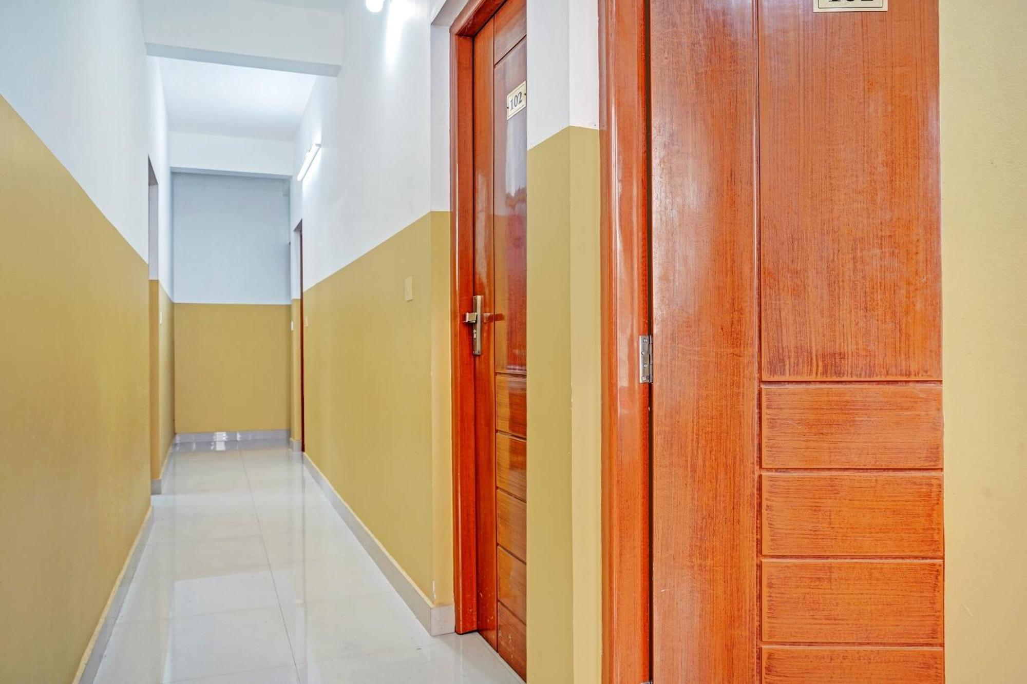 Hotel Thaza Rooms Nedumbassery Buitenkant foto