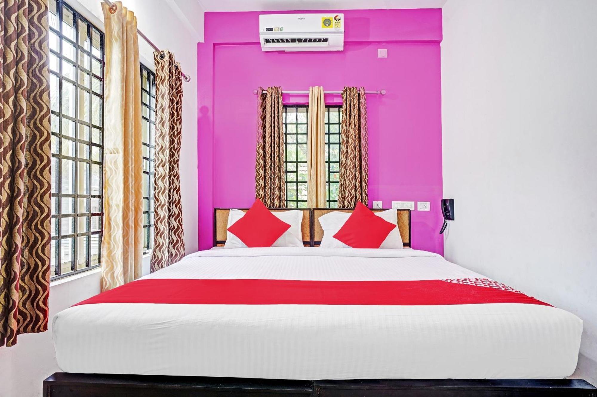 Hotel Thaza Rooms Nedumbassery Buitenkant foto